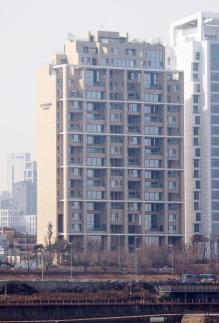 100명 평생에서 10명 1년으로... 토스 대표 주거비 공약 축소 논쟁 확산