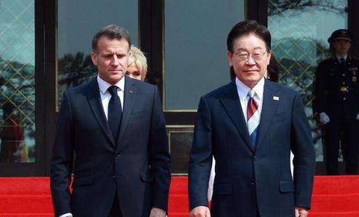 李대통령, 마크롱 국빈 방한 환영식…한불 정상외교 본격화