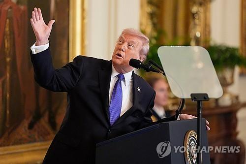 연회장 계획 설명하는 도널드 트럼프 미국 대통령 사진AP 연합뉴스