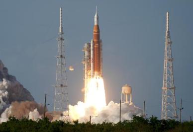  '응답하라' K-라드큐브…교신 난항, 고타원 궤도 영향