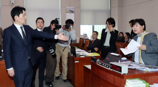 특검, 대북송금 진술회유 의혹 이첩 요청…檢 절차 밟고 있어