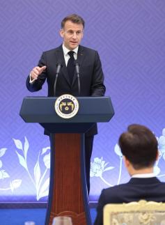 李 佛 오랜 친구…마크롱, 한국어로 위하여