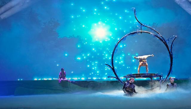 에버랜드가 새롭게 선보인 서커스 공연 윙즈 오브 메모리Wings of Memory 한 장면 사진기수정 기자