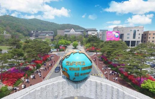 伪造学历插班风波升级 湖南大学中国留学生提起行政诉讼抗议驱逐令