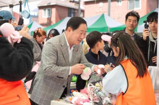 주광덕 남양주시장, 2026 화도사랑 愛 바자회 참석