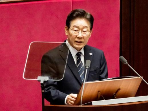 李대통령, 고향 안동 방문…성묘·시장 등 방문