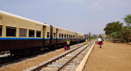 [NNA] 미얀마 국철, 화물 수송 확대와 비용 절감 추진