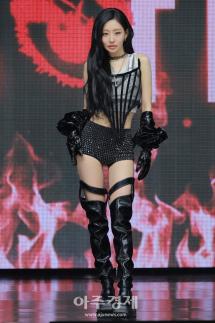 [포토] 포즈 취하는 키오프 쥴리