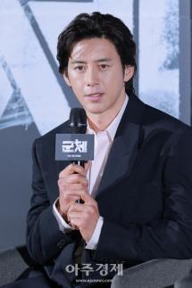 [포토] 인사말 하는 고수 (군체 제작보고회)