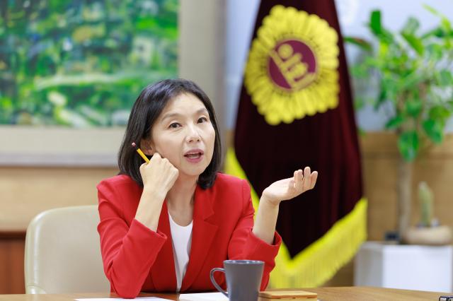 서초구청장 후보 등록을 마친 최호정 서울시의회 의장국민의힘 