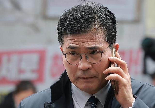 6·3 지방선거 전북도지사에 도전하는 이원택 더불어민주당 의원이 2월 24일 서울 영등포구 여의도 더불어민주당 중앙당사에서 열린 광역단체장 후보 면접에 참석하고 있다 사진연합뉴스