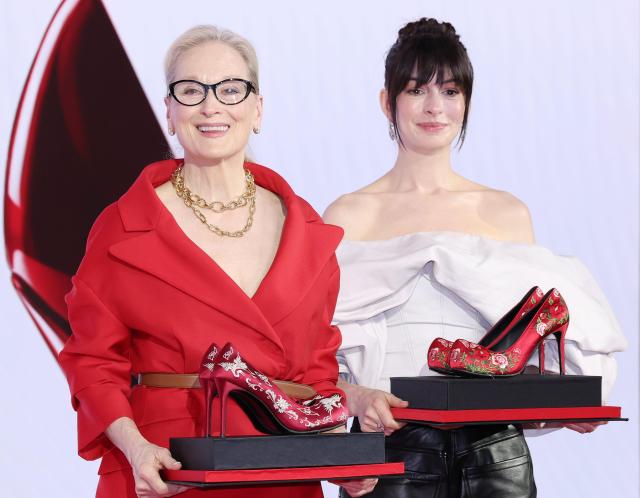 메릴 스트립 앤 해서웨이 사진연합뉴스