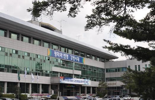 강원 철원군청 외경사진박종석 기자