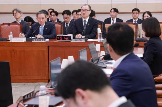 박상용 직무정지 여야 설전…검사 아닌 깡패 vs 공소취소가 목적