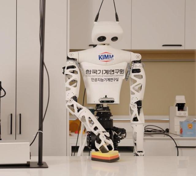 S. Koreas KIMM urges rapid pivot as humanoid era dawns