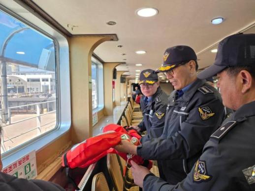 강릉해경…봄 행락철 대비, 유선 안전관리 현장 점검 강화 外