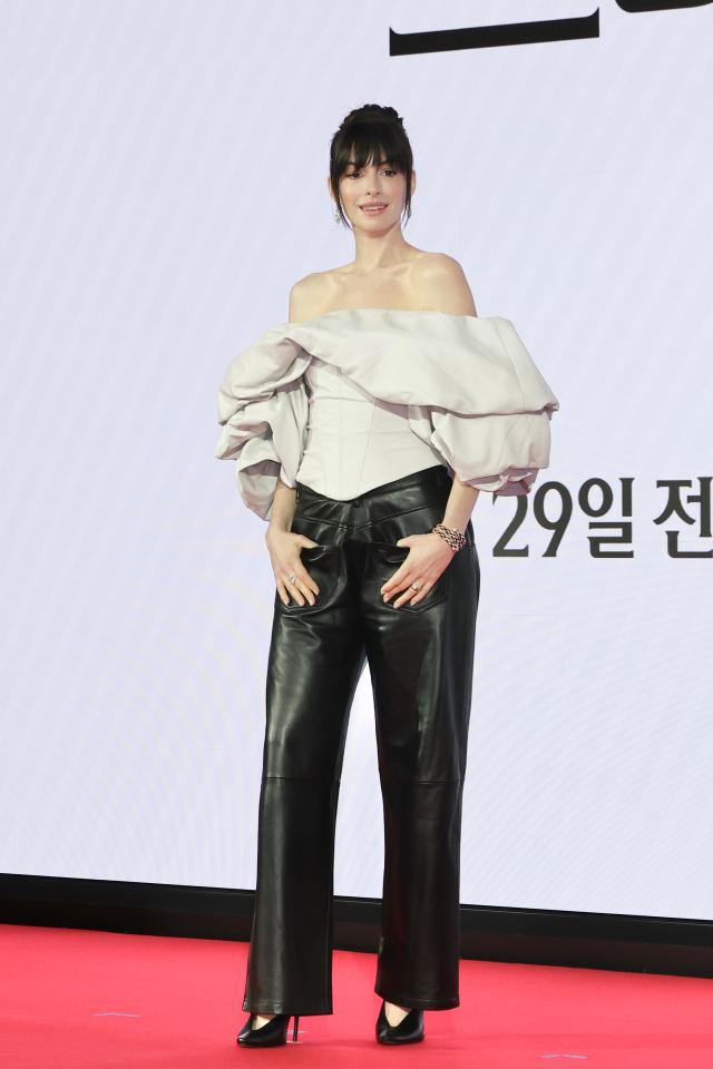 Actress Anne Hathaway poses at a press conference for the film The Devil Wears Prada 2 directed by David Frankel held at Four Seasons Hotel Seoul in Jongno-gu Seoul April 8 2026 AJP Han Jun-gu