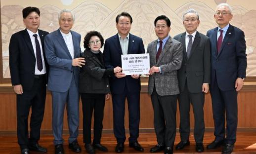 유정복, 인천 사수 범시민운동본부 면담...인천공항 지키기 본격화
