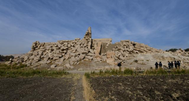 라메세움 신전 탑문 전경 사진국가유산청 