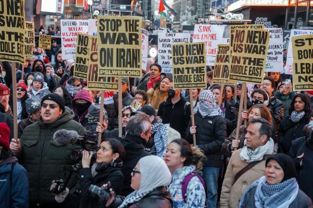 8일현지시간 미국 뉴욕에서 열린 이란 전쟁 반대 시위 사진EPA연합뉴스