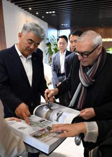 대우건설, 도미니크 페로 협력 논의…국내외 도시개발 접점 확장  