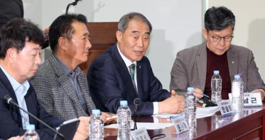 與 을지로위 정유사·주유소, 혼합판매·사후정산제 도입에 합의