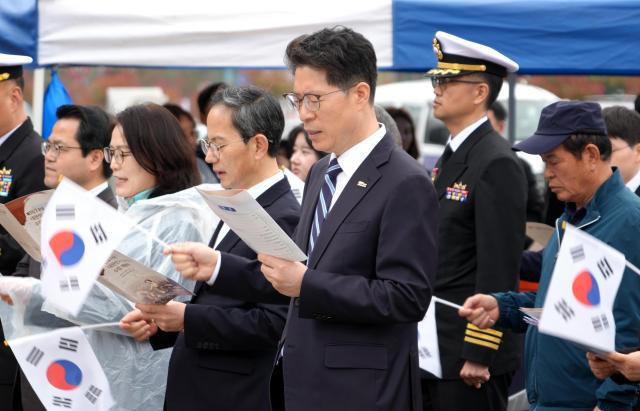 전라남도는 10일 무안 삼향읍 항일독립운동기념탑에서 1919년 4월 11일 수립된 대한민국임시정부의 자랑스러운 역사를 기억하고 계승하기 위한 제107주년 대한민국임시정부수립 기념식을 개최했다사진전남도