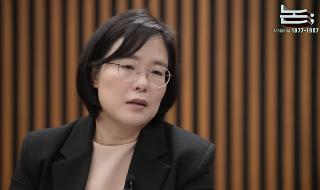 김지미 2차종합특검보가 김어준의 겸손은 힘들다 뉴스공장에 출연한 모습 사진뉴스공장 갈무리