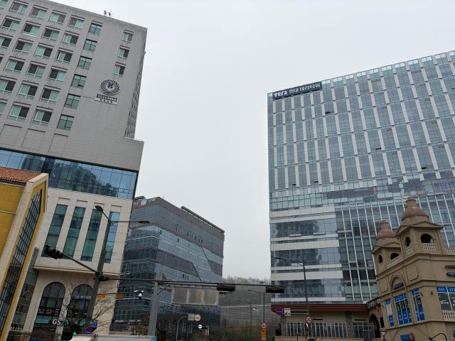 경기도 구리시 갈매동 지식산업센터인 현대테라타워, 구리갈매아너시티, 구리갈매금강펜테리움IX타워가 한눈에 보인다. [사진=이은별 기자]