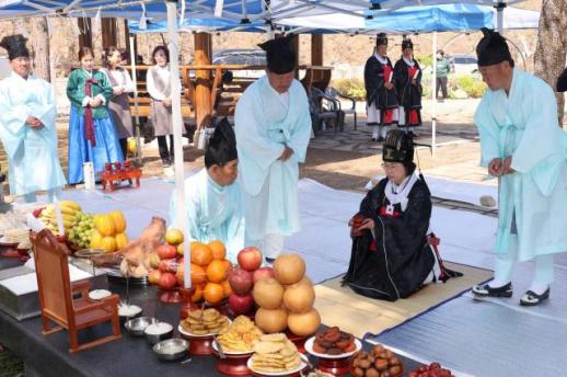 삼척미로단오제 앞두고 신주빚기 행사 열려…전통의 숨결 이어가