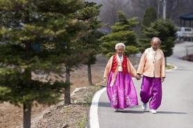 Kang Gye-yeol, 102, Featured in ‘My Love, Don’t Cross That River,’ Dies