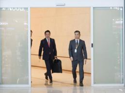 장동혁, 일정 사흘 앞당겨 미국行…"지선, 민주주의 지키는 전선"