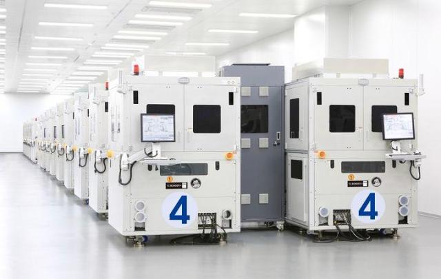 한미반도체의 HBM4 전용 장비 TC 본더 4TC BONDER 4 사진한미반도체