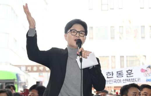 한동훈, 전재수에 李 계엄하면 안 막을거냐