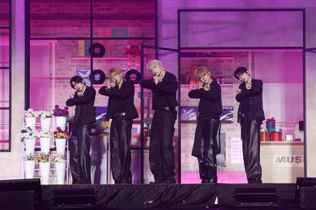 그룹 투바투 사진빅히트뮤직