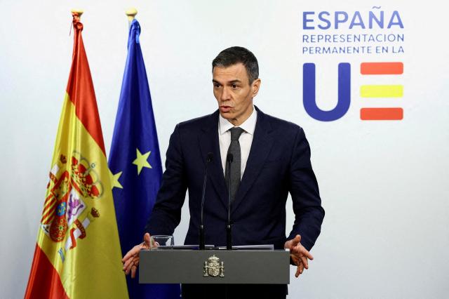 Spanish Prime Minister Pedro Sanchez speaks during a press conference after attending a special summit of European Union leaders to discuss transatlantic relations in Brussels Belgium January 23 2026 Reuters-Yonhap 