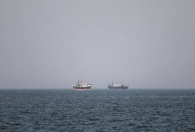 호르무즈해협에 발이 묶인 선박들 사진연합뉴스