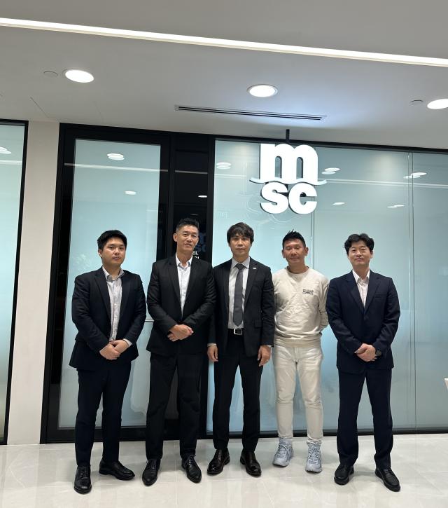 왼쪽 두번째 MSC 아시아지역본부 Kelvin Tan 이사, 세번째 BPA 안강희 디지털AI부장[사진=부산항만공사]