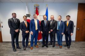Hanwha Ocean ramps up Canada submarine bid with Halifax talks