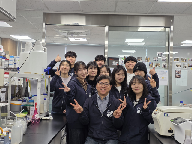 This file image shows Kookmin University Professor Park Yong-chul center and his team at the Department of Convergence Bioengineering Courtesy of Kookmin University