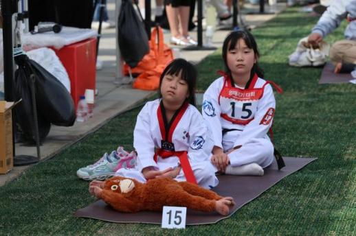 韩国举行发呆比赛