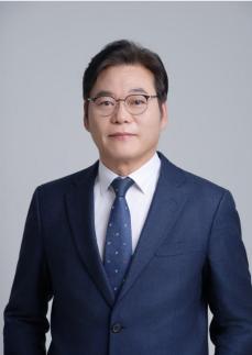 부산 동구청장 선거 판세 요동...김종우 46.6%·강철호 32.4%