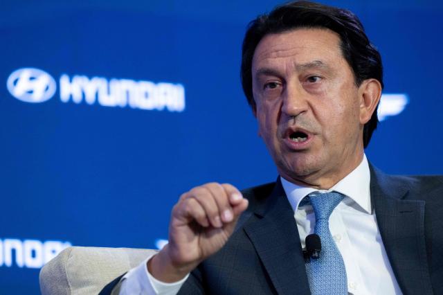 호세 무뇨스 현대차 최고경영자CEO가 14일현지시간 미국 워싱턴DC에서 열린 ‘세마포 월드 이코노미’ 행사에서 발언하고 있다 사진AFP연합뉴스