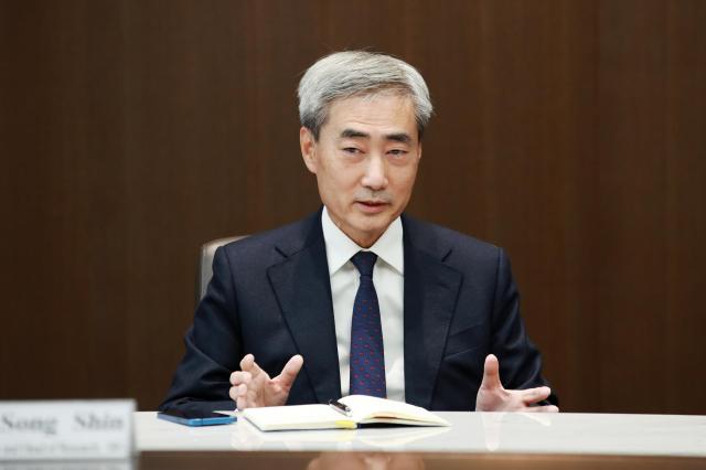 BOK nominee Shin faces intense scrutiny over foreign assets, family issues