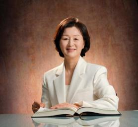 Park Jeonghye Named Chair of Overseas Korean Cultural Heritage Foundation