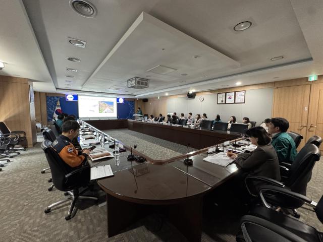 안전관리대책 회의 장면사진예산군