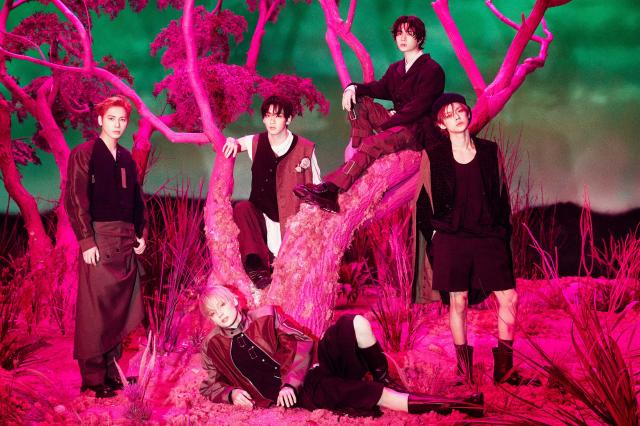 그룹 투모로우바이투게더 사진빅히트뮤직