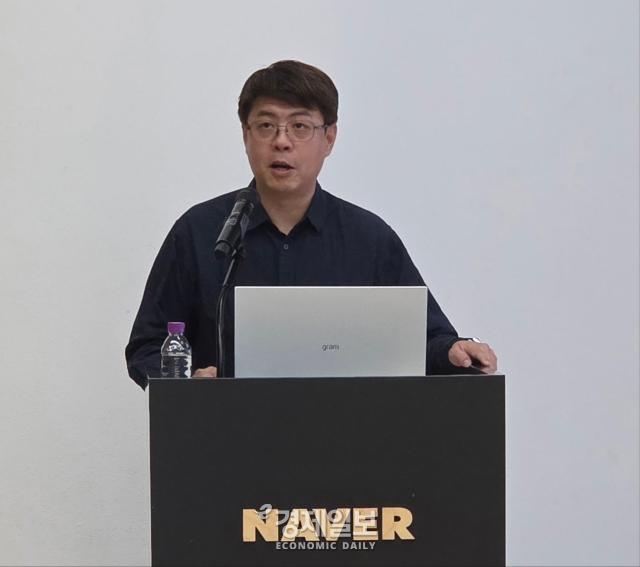 우연문 네이버 AI검색 책임이 네이버의 AI 검색 전략에 대해 설명하고 있다 사진류청빛 기자