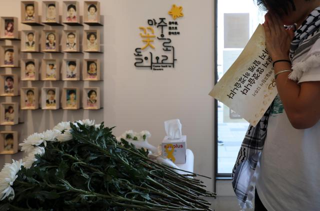 Nation honors Sewol victims as 12th anniversary deepens calls for accountability