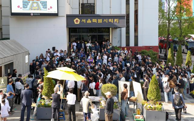 A civic memorial ceremony marking the 12th anniversary of the Sewol ferry disaster is held in front of the “Memory and Light” memorial space in Jung-gu central Seoul on April 16 2026 AJP Yoo Na-hyun